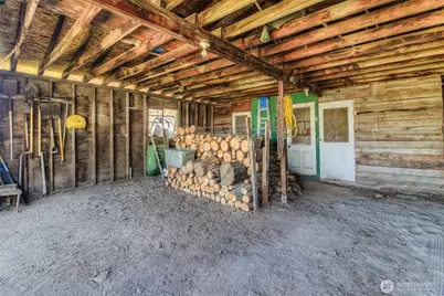 11704 Gilbert Road, Yakima, WA 98903 - Photo 24