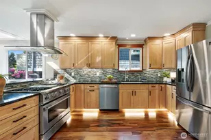 9027 6th Ave NW, Seattle, WA 98117 - Photo 10