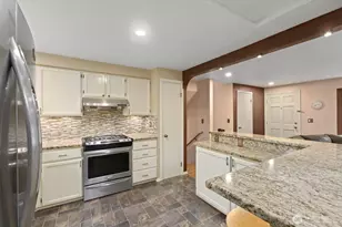 904 214th Pl SW, Lynnwood, WA 98036 - Photo 10