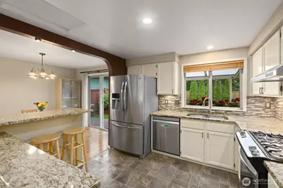 904 SW 214th Place, Lynnwood, WA 98036 - Photo 12