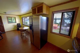 1357 Jacobson Blvd, Bremerton, WA 98310 - Photo 2