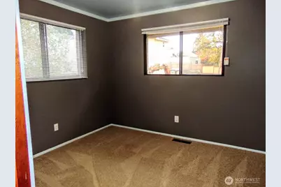 19021 46th Avenue S, SeaTac, WA 98188 - Photo 10