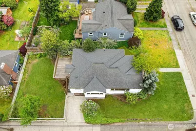 8622 17th Avenue NE, Seattle, WA 98115 - Photo 2