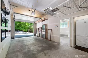 1207 NE 140th St, Seattle, WA 98125 - Photo 28