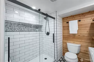 1207 NE 140th St, Seattle, WA 98125 - Photo 24