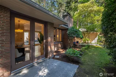1207 NE 140th Street, Seattle, WA 98125 - Photo 8