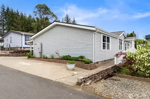 789 NE Reeds Meadow Ln, Bremerton, WA 98311 - Photo 2