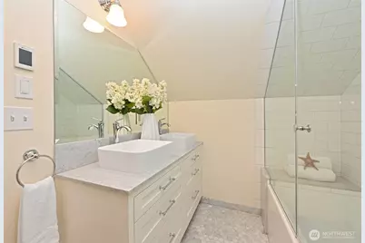 5207 Wallingford Avenue N, Seattle, WA 98103 - Photo 24
