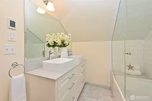 5207 Wallingford Ave N, Seattle, WA 98103 - Photo 24