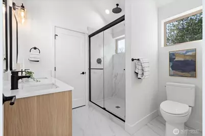 12044 Hiram Place NE #B, Seattle, WA 98125 - Photo 6