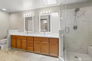 22330 NE 28th St, Sammamish, WA 98074 - Photo 18