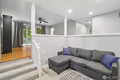 22330 NE 28th Street, Sammamish, WA 98074 - Photo 4