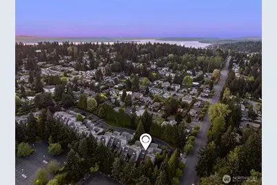 10327 NE 19th Place, Bellevue, WA 98004 - Photo 14