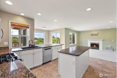 5131 Chinook Drive NE, Tacoma, WA 98422 - Photo 8