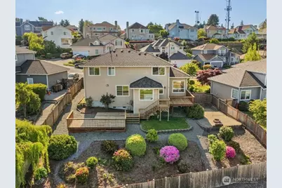 5131 Chinook Drive NE, Tacoma, WA 98422 - Photo 2