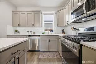 13255 178th Ave Ct E, Bonney Lake, WA 98391 - Photo 16