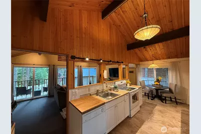 811 N Potlatch Drive, Hoodsport, WA 98548 - Photo 12