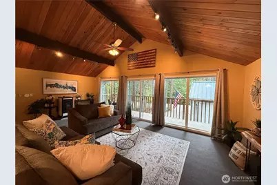 811 N Potlatch Drive, Hoodsport, WA 98548 - Photo 2