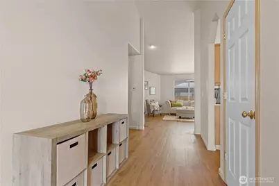9014 190th Street E, Puyallup, WA 98375 - Photo 2