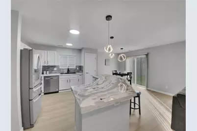 6242 71st Avenue Ct W, University Place, WA 98467 - Photo 2