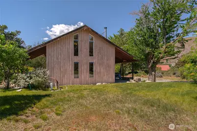 245 Lakeview Avenue, Orondo, WA 98843 - Photo 14