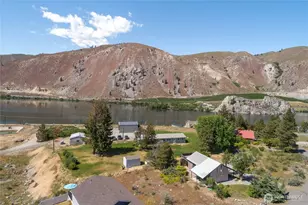 245 Lakeview Ave, Orondo, WA 98843 - Photo 2