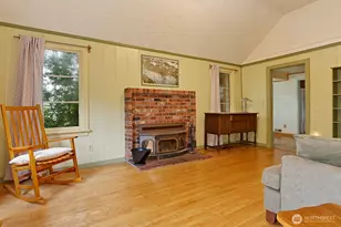 14019 36th Ave NE, Seattle, WA 98125 - Photo 2