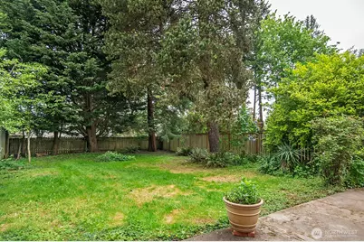 14019 36th Avenue NE, Seattle, WA 98125 - Photo 18