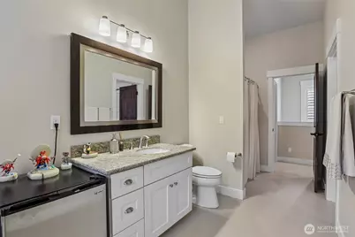 24827 NE 80th Street, Redmond, WA 98053 - Photo 28