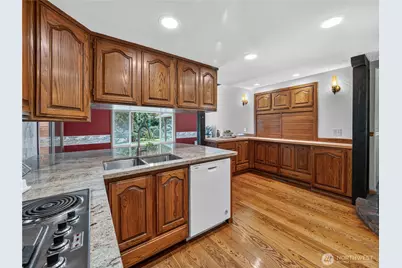 3306 217th Place SE, Sammamish, WA 98075 - Photo 10