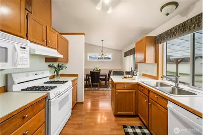 1010 Academy Street, Sumner, WA 98390 - Photo 14