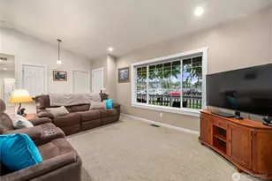 1010 Academy St, Sumner, WA 98390 - Photo 6