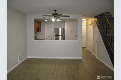 710 10th Street NE #D, Auburn, WA 98002 - Photo 6
