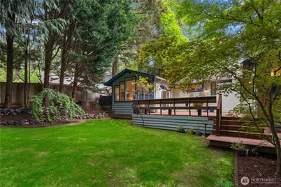 8201 172nd Avenue NE, Redmond, WA 98052 - Photo 2