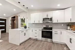 22518 Dorre Don Way, Maple Valley, WA 98038 - Photo 14