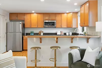 908 NW 85th Street, Seattle, WA 98117 - Photo 8