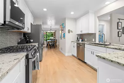 18104 NE 196th Street, Woodinville, WA 98077 - Photo 12