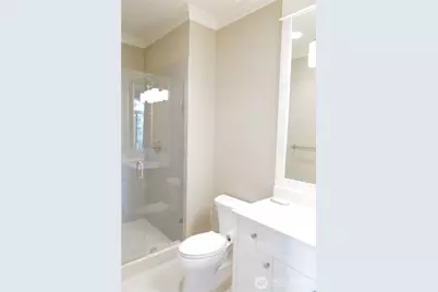 9723 NE 13th Street, Clyde Hill, WA 98004 - Photo 14