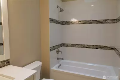 9723 NE 13th Street, Clyde Hill, WA 98004 - Photo 20