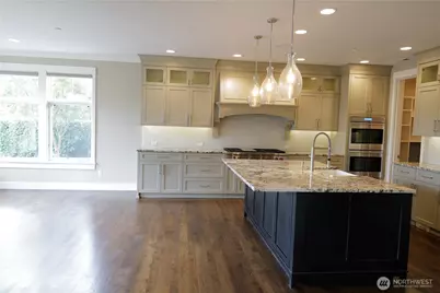 9723 NE 13th Street, Clyde Hill, WA 98004 - Photo 8
