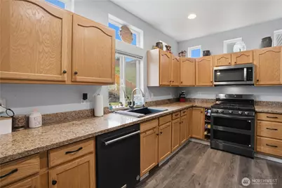 665 Tufts Avenue E, Port Orchard, WA 98366 - Photo 6
