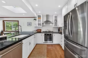 3245 45th Ave SW, Seattle, WA 98116 - Photo 8
