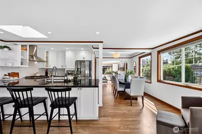 3245 45th Avenue SW, Seattle, WA 98116 - Photo 10