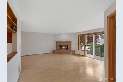 603 7th Avenue N #A204, Edmonds, WA 98020 - Photo 4