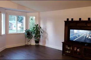 1206 Crystal Ln, Burlington, WA 98233 - Photo 2
