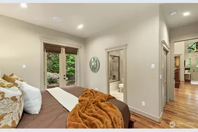 2112 104th Place SE, Bellevue, WA 98004 - Photo 16