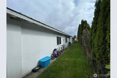 109 4th Avenue SE, Pacific, WA 98047 - Photo 8