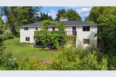 10617 21st Avenue SW, Seattle, WA 98146 - Photo 2