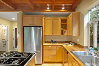 20215 15th Avenue NW #E, Shoreline, WA 98177 - Photo 16