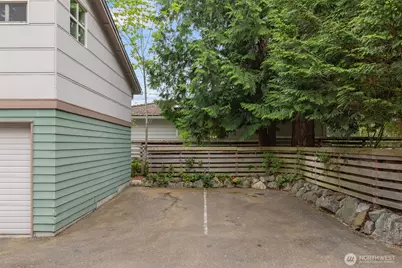 20215 15th Avenue NW #E, Shoreline, WA 98177 - Photo 36